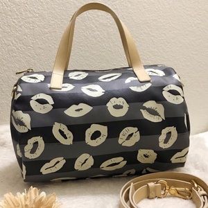 ✨MARC BY MARC JACOBS KISS PRINT SMALL DUFFLE